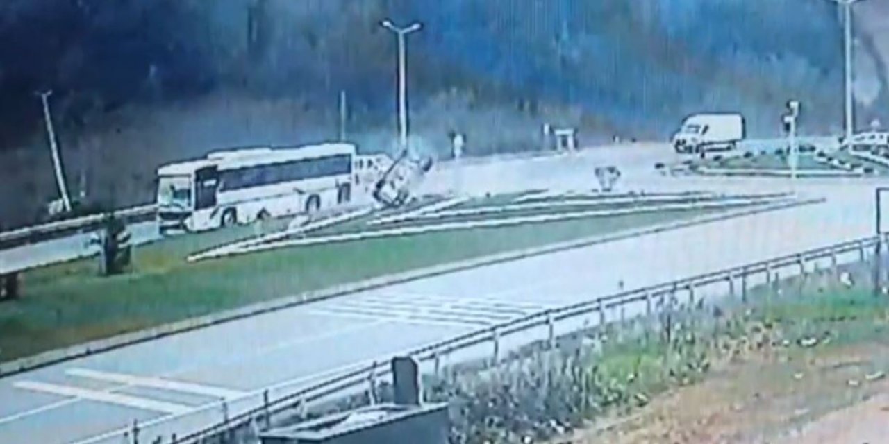Test sürüşündeki otobüsle çarpışan aracın sürücüsü öldü