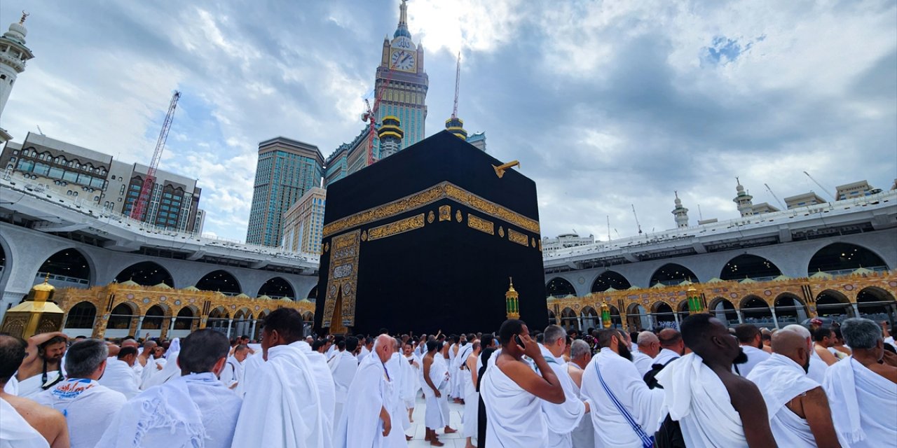 Müslümanların kıblesi Mescid-i Haram’dan muhteşem kareler