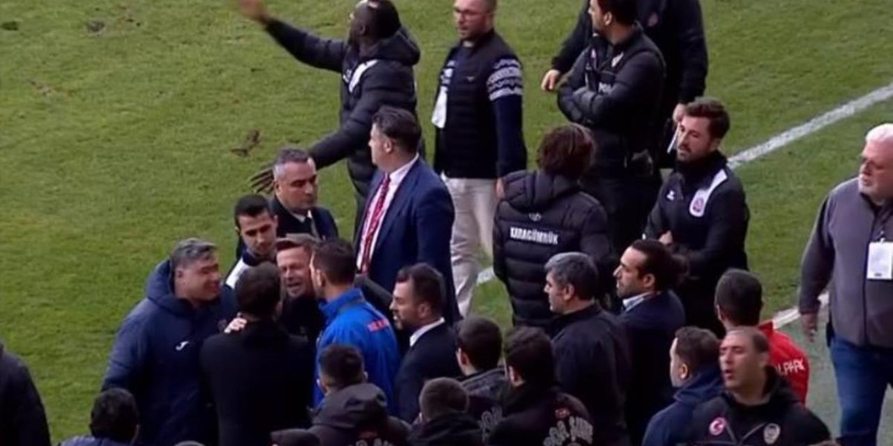 Kupa maçında olay! Emre Belözoğlu ve Pirlo birbirine girdi