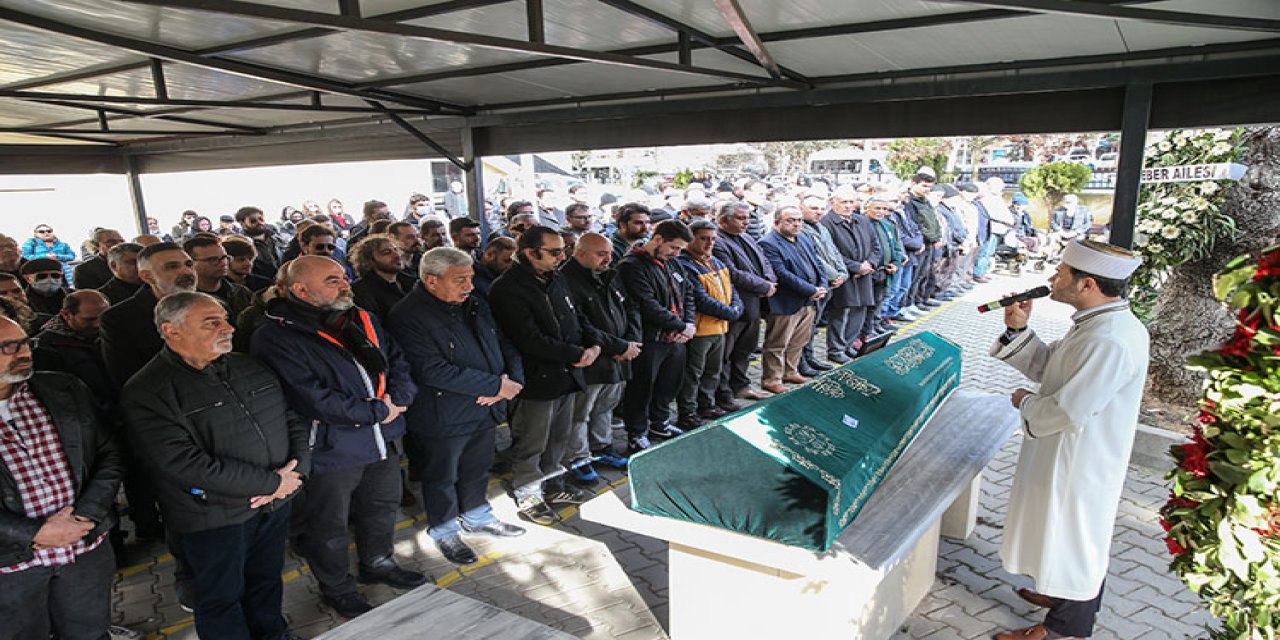 Yönetmen Yalçın Yelence, son yolculuğuna uğurlandı