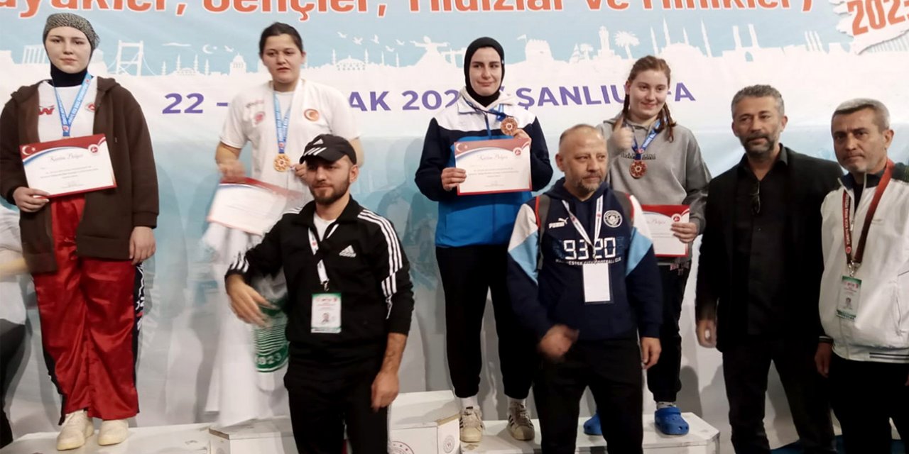 Karatay Belediyespor, Türkiye Kıck Boks Turnuvası’ndan 3 madalyayla döndü