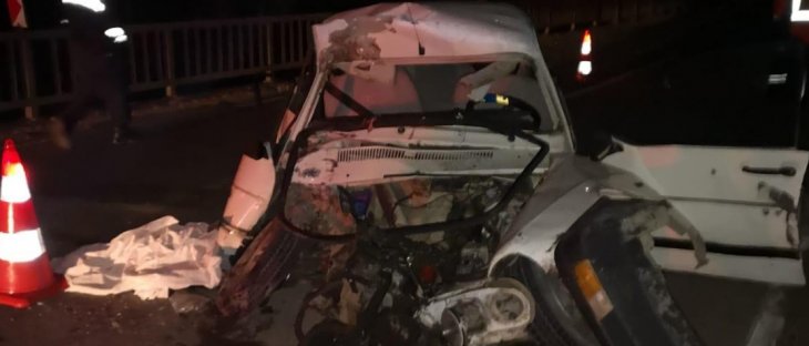 Otomobilin hurdaya döndüğü kazada 1 kişi öldü, 1 kişi yaralandı