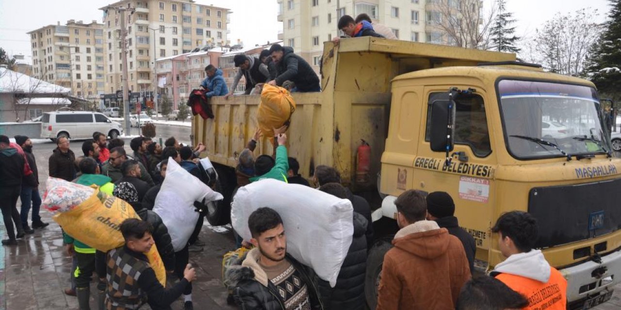 Konya Ereğli Belediyesi depremin yaralarını sarmak için her yerde