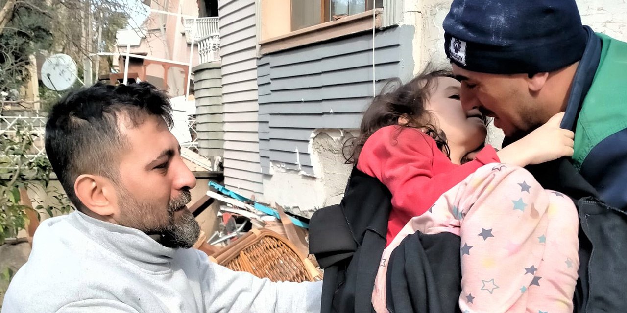 Karatay, 35 araç ve 152 personeliyle yaraların sarılmasına katkı sunuyor