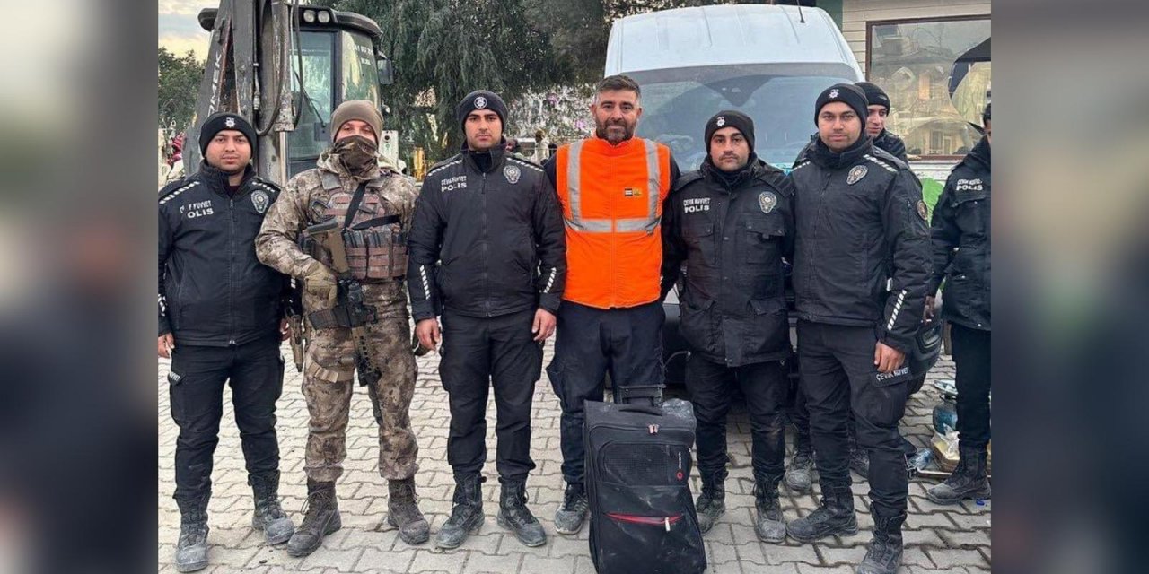 Konya ekibindeki görevli bulduğu 4 milyon doları polise teslim etti