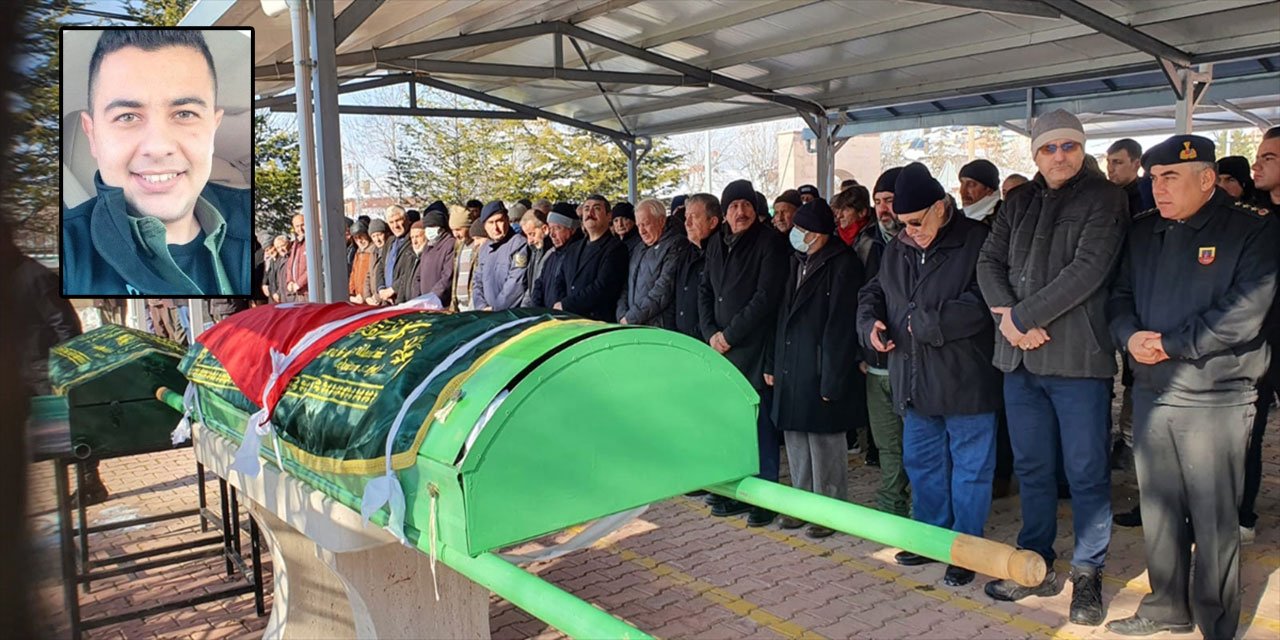 Depremde can veren Uzman Çavuş Fatih Örs ve ailesi Konya'da toprağa verildi