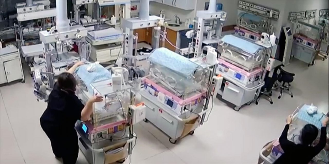 Sağlık çalışanları deprem sırasında kuvözdeki bebekleri böyle korudu