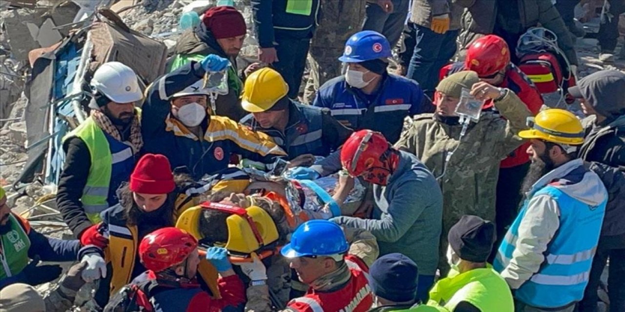 Adıyaman'da iki kız kardeş 152 saat sonra kurtarıldı