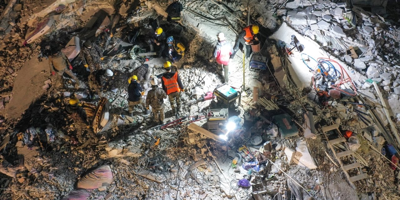 Emre Apartmanı'nın şantiye şefi ve fenni mümessili Nazmi Tosun gözaltında