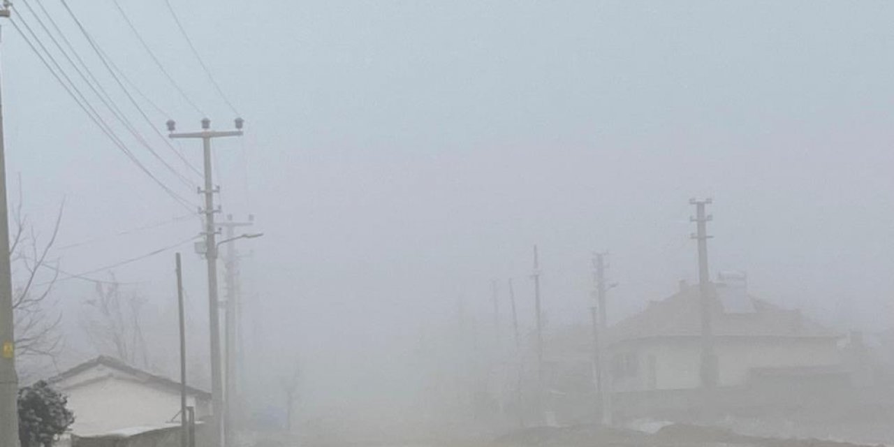 Konya’da yoğun sis etkili oluyor, görüş mesafesi 25 metreye kadar düştü