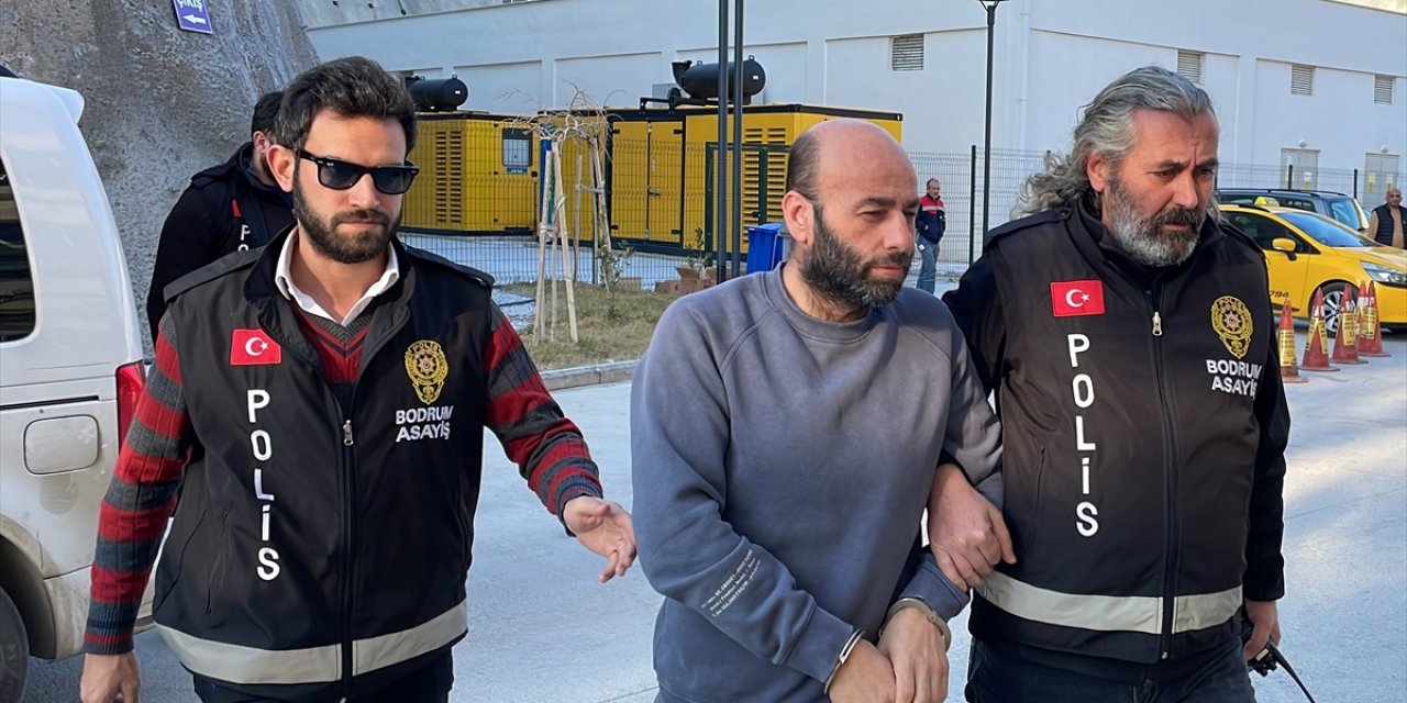 Depremde yıkılan binanın müteahhidi Bodrum'da arkadaşının evinde yakalandı