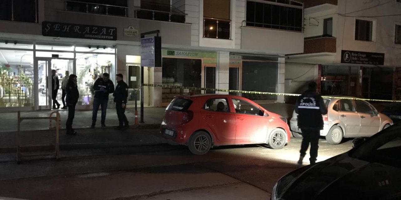 Evinin önünde silahlı saldırıya uğradı