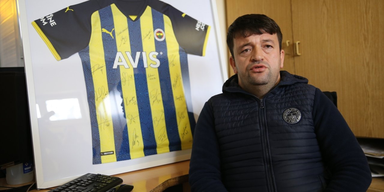 Konyalı gazi imzalı Fenerbahçe formasını depremzedelere yardım için satışa çıkarttı