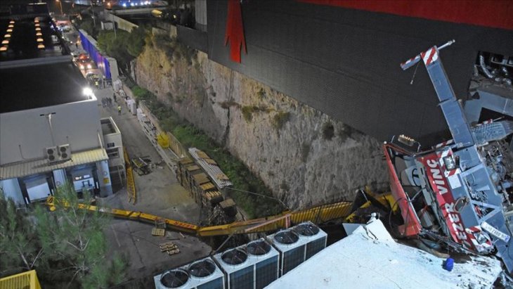 Yılbaşı süslemesinde kullanılan ve 1 kişinin öldüğü vincin devrilmesiyle ilgili 2 tutuklama