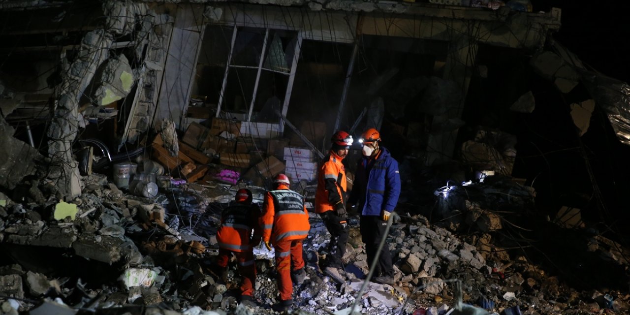 AFAD’dan deprem açıklaması: 54 ihbar geldi, 90 artçı sarsıntı yaşandı