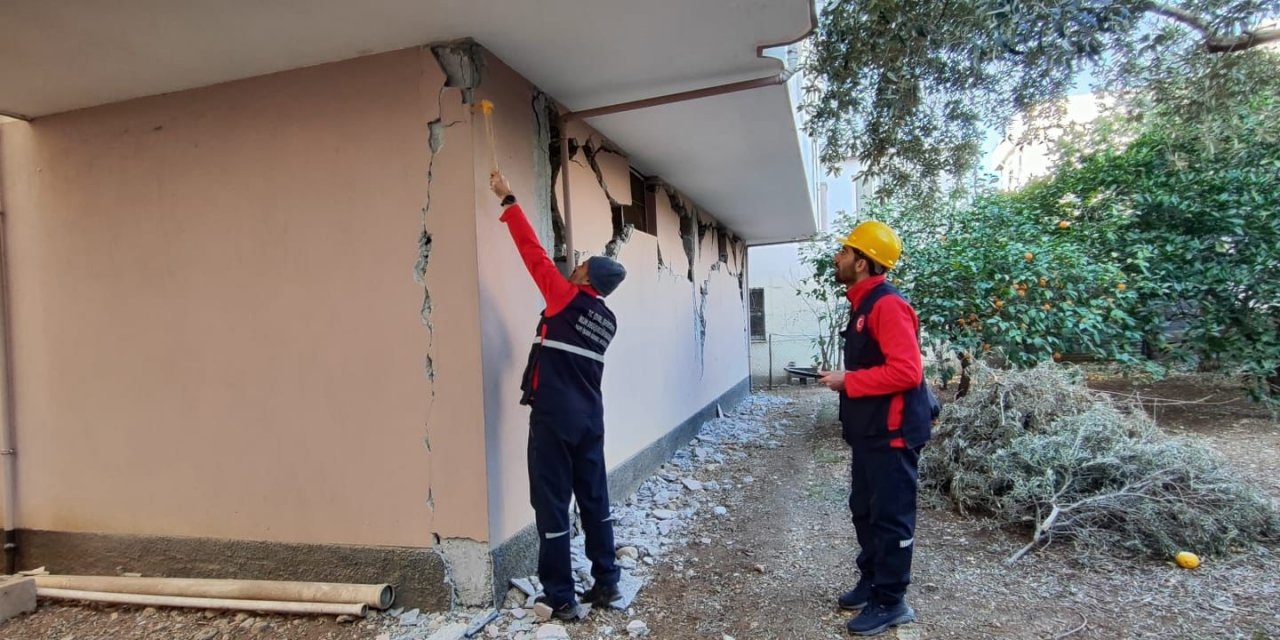 Karatay’ın 24 kişilik uzman ekibi hasar tespiti için sahada