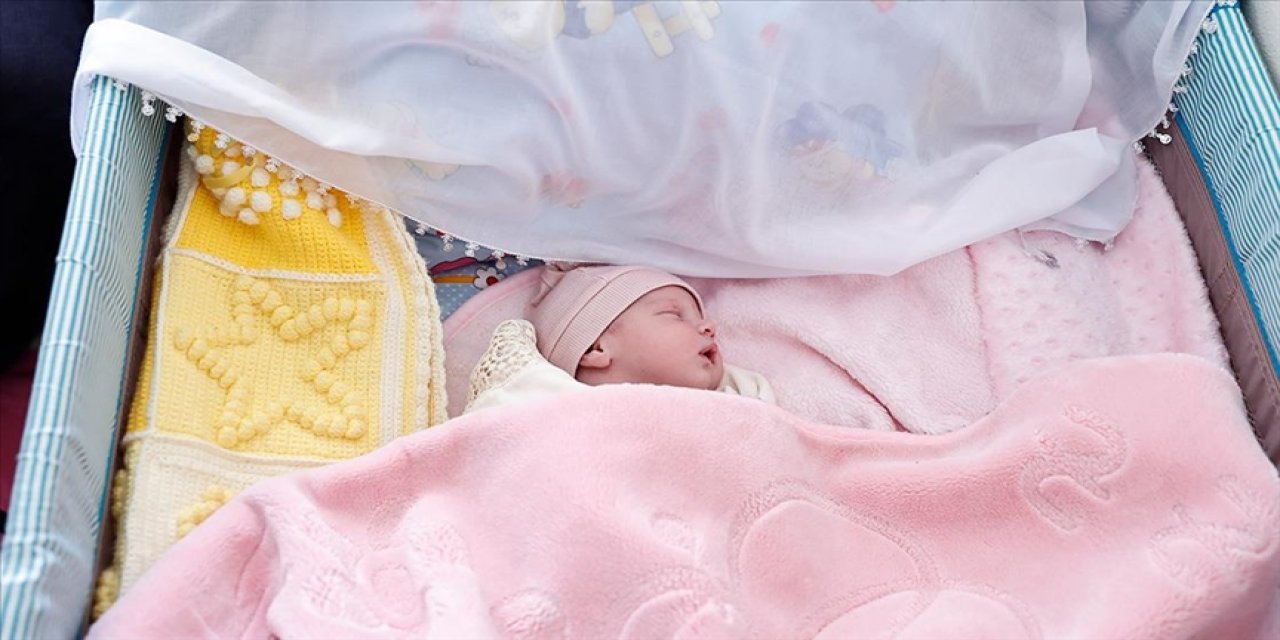 Cumhurbaşkanı Erdoğan'ın ismini koyduğu "Ayşe Betül" bebek ailesini hayata bağladı