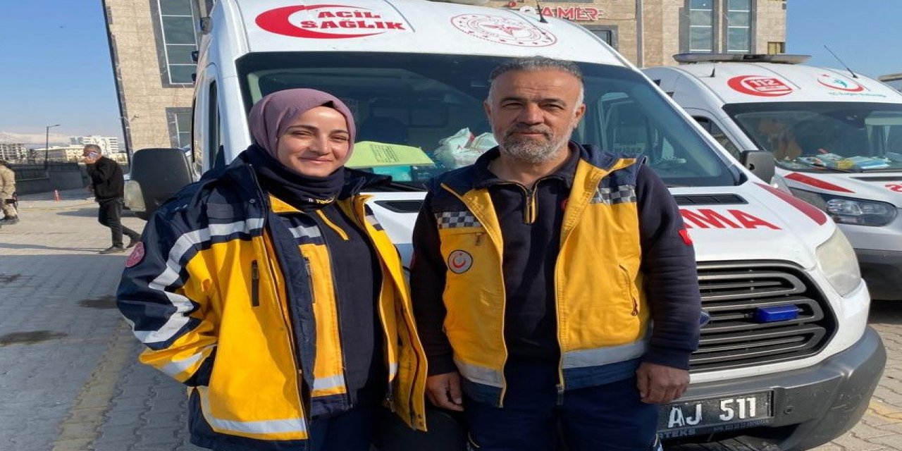 Sağlık çalışanı baba-kız depremde hayat kurtarmak için mücadele verdi