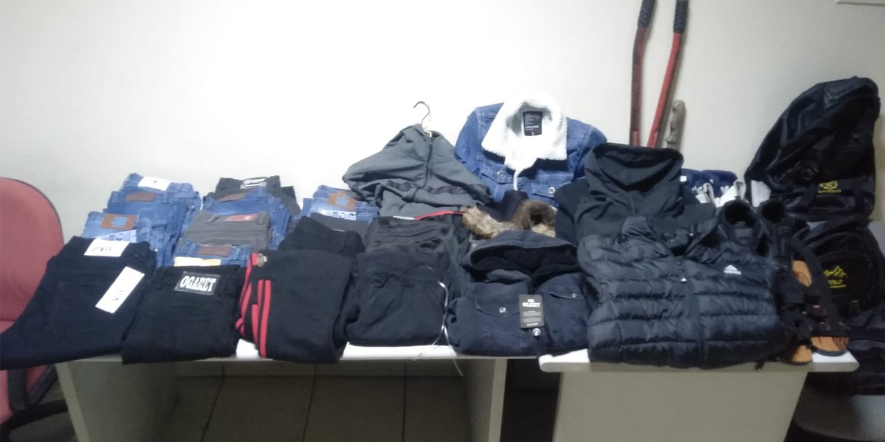 Konya’da 70 bin lira değerinde kıyafet çaldığı öne sürülen 4 kişi yakalandı
