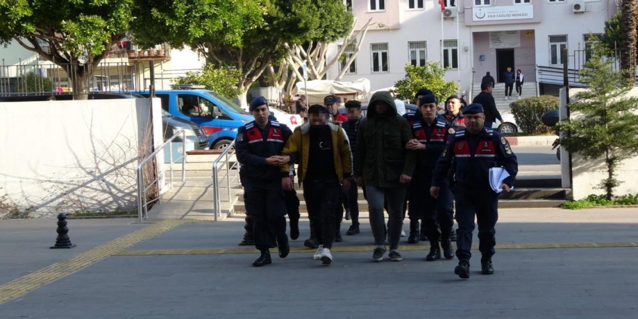 Konya’dan Antalya’ya giderken uyuşturucuyla yakalandı, depremi bahane etti