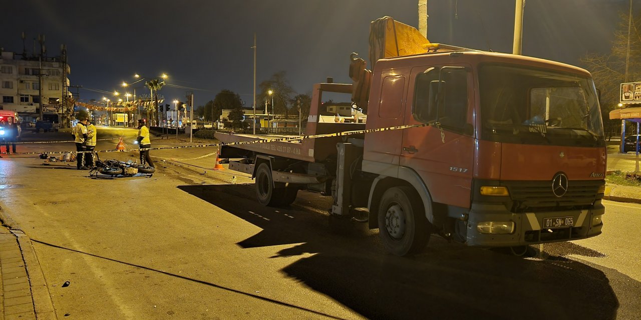 Motosiklet ile çekici çarpıştı: 1 ölü