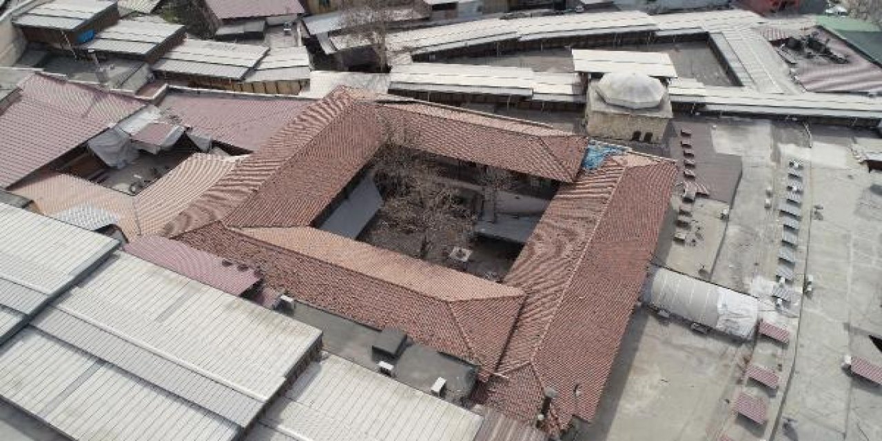 Kahramanmaraş’ın 500 yıllık tarihi çarşısı depremde ayakta kaldı