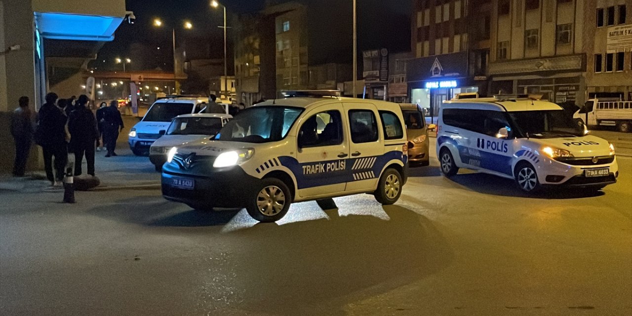 "Dur" ihtarına uymayan ehliyetsiz ve alkollü sürücüye 23 bin 810 lira ceza kesildi