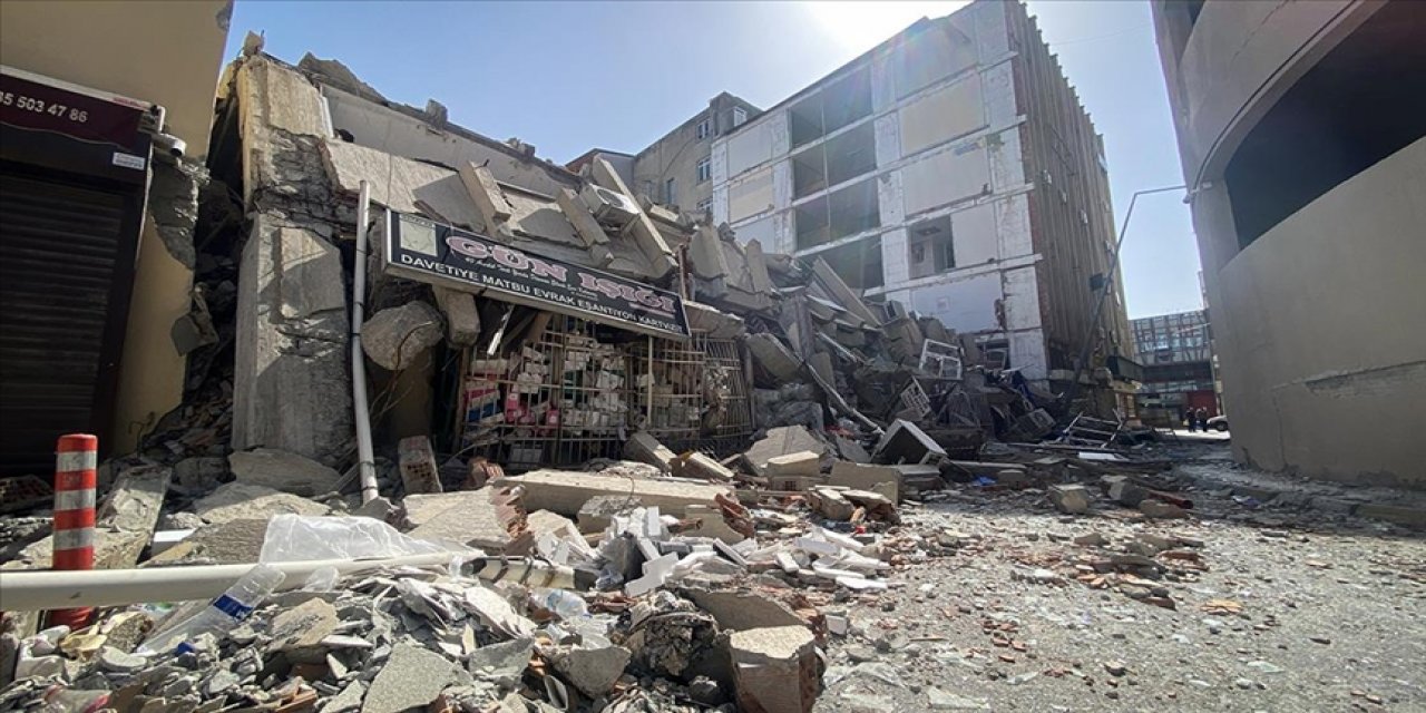 Bakan Kurum, deprem bölgesindeki son durumu açıkladı
