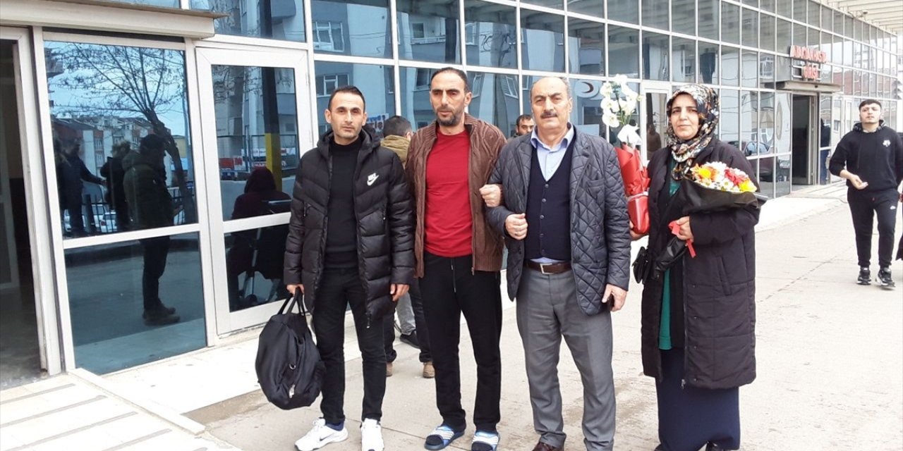 Otobüste taciz iddiasıyla çıkan tartışmada 1 kişi yaralandı