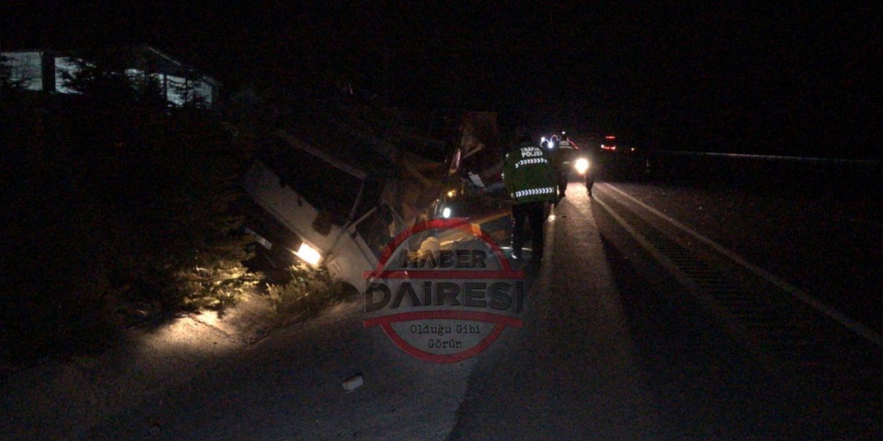 Son Dakika: Konya'da kamyonet devrildi! Baba öldü, oğlu yaralı