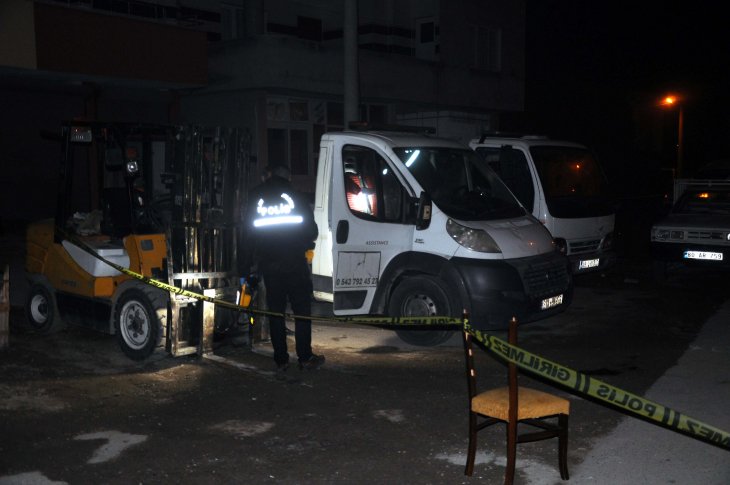 Baba dehşeti! Tartıştığı çocuklarına kurşun yağdırdı: Biri öldü, ikisi yaralandı