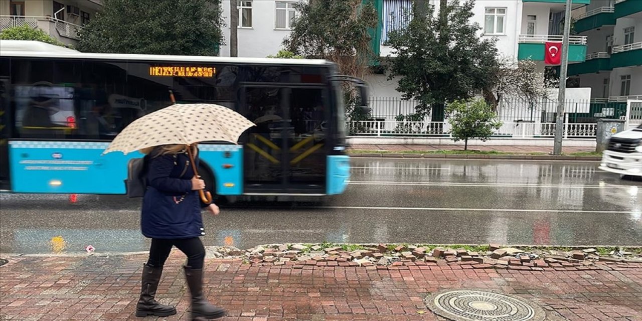 Meteoroloji uyarmıştı: Yağış etkisini göstermeye başladı