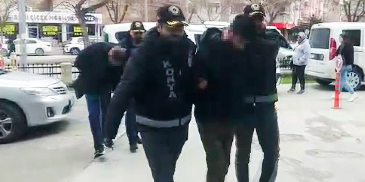 Konya’da kırtasiye sahibine silah çekip gasp eden iki şüpheli yakalandı