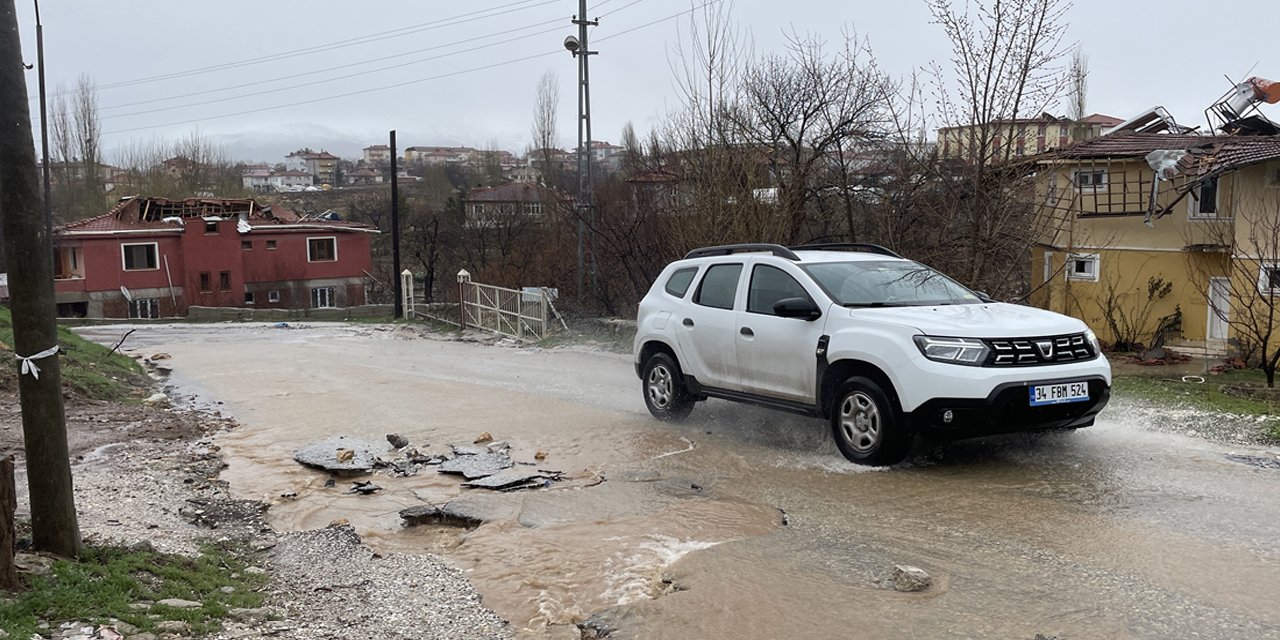 Deprem bölgesi Malatya’da kar etkili oluyor