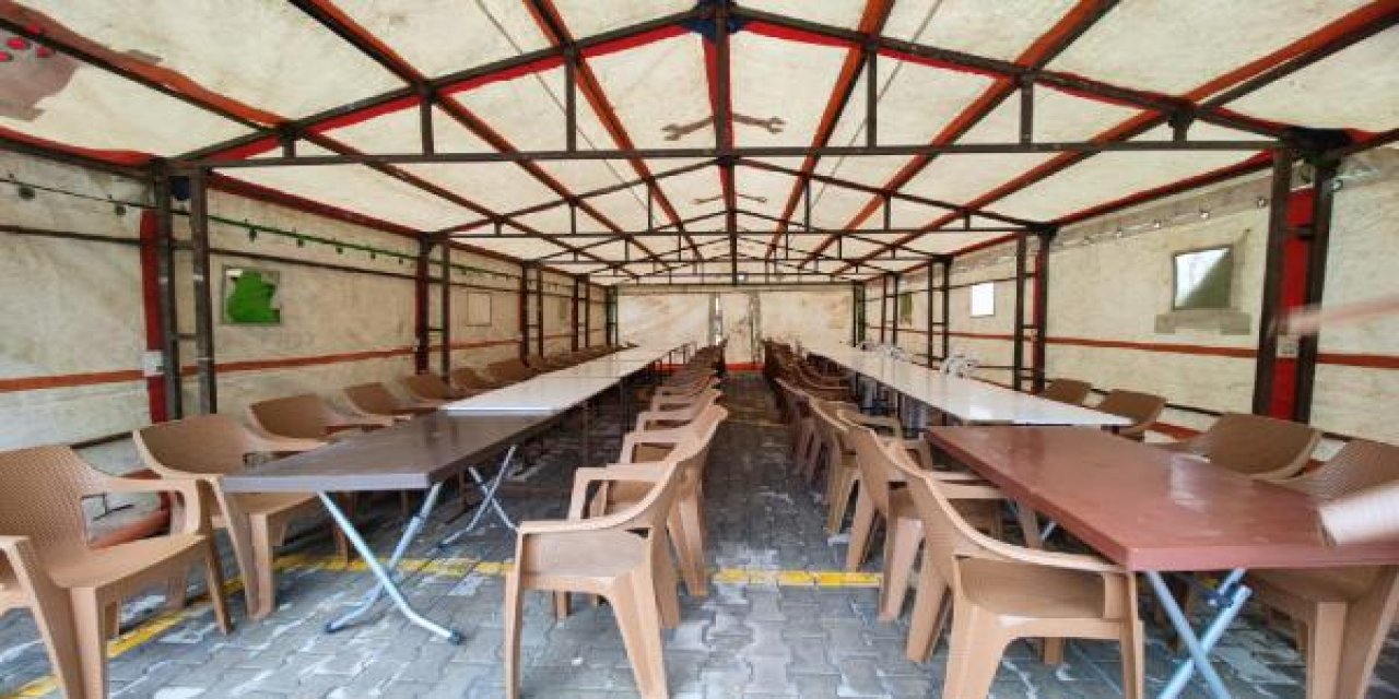 Malatya'da, depremzedeler için iftar çadırları kuruluyor