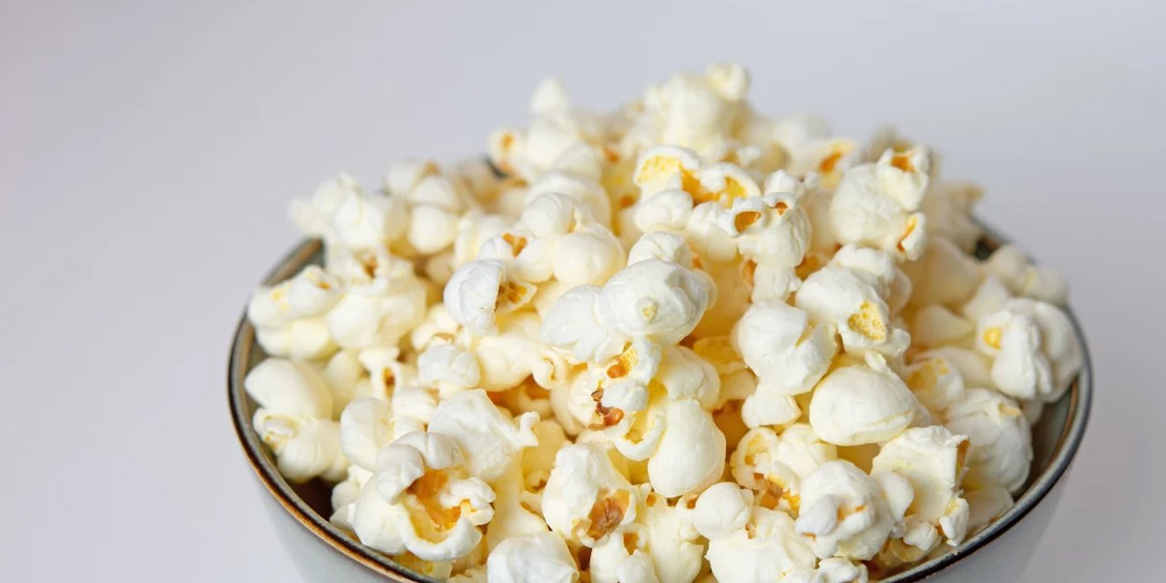 Patlamış mısır 11 öğrenciyi hastanelik etti