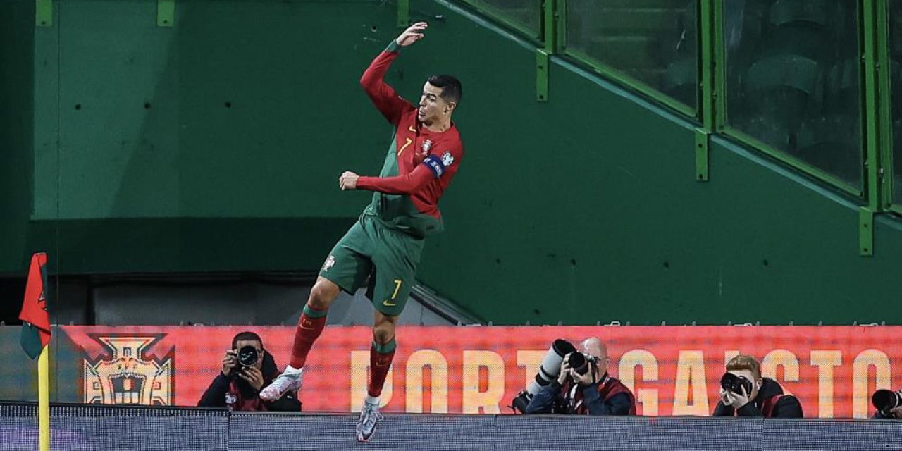 Portekiz’in ünlü yıldızı Cristiano Ronaldo’dan yeni dünya rekoru!