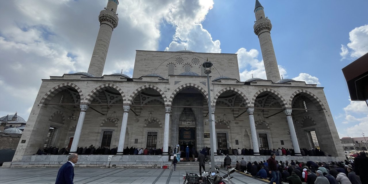 Konya’da Ramazan ayının ilk cuma namazı