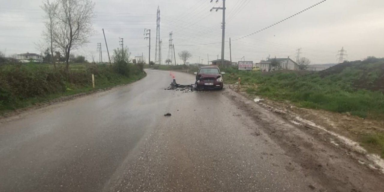 İki otomobil kafa kafaya çarpıştı: 7 yaralı