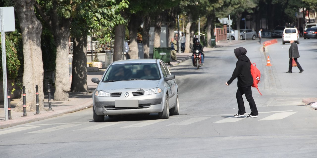 Konya’da bu kez sürücüler değil yayalar denetlendi!