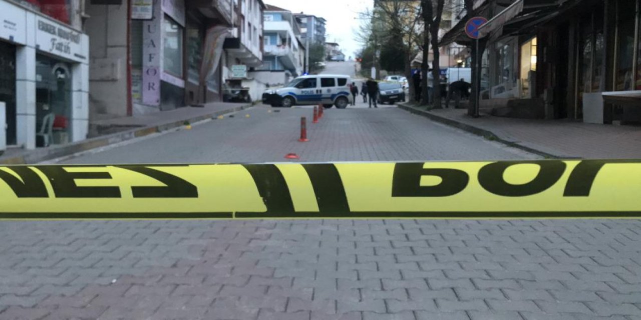 Berber, dükkanının önünde uğradığı silahlı saldırıda öldü
