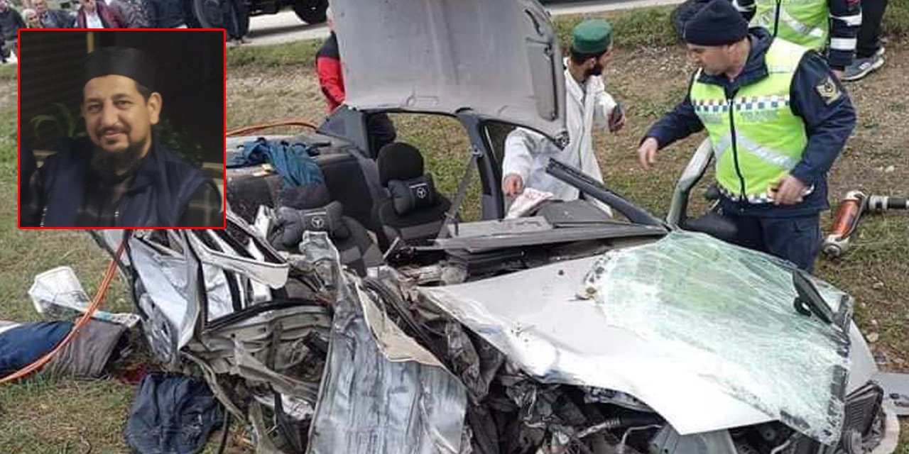 TIR ile çarpışan otomobil bu hale geldi! Feci kazada baba ile oğlu can verdi