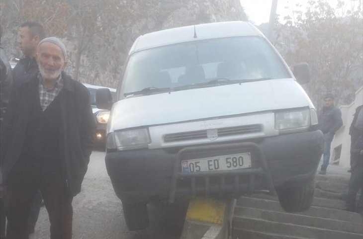 Direksiyon başında beyin kanaması geçirdi