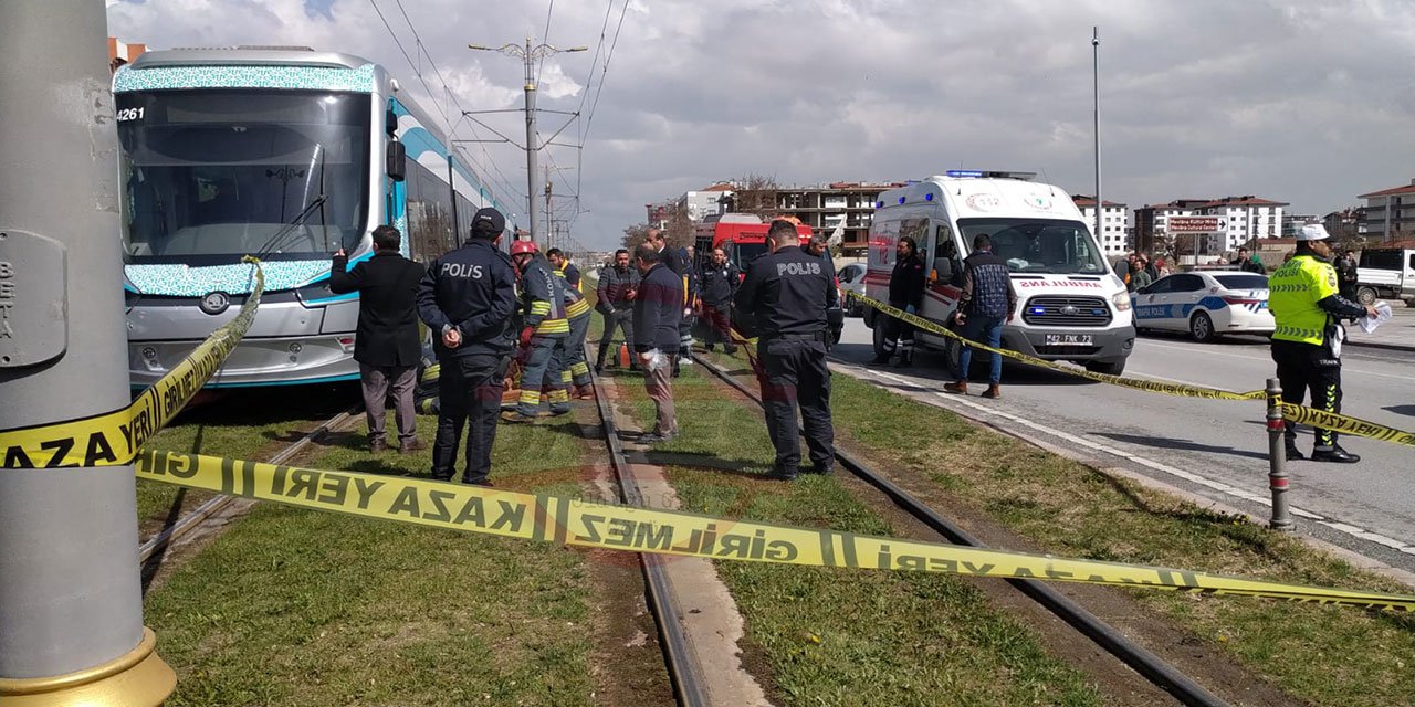 Son Dakika! Konya'da anne ve çocuğu tramvayın altında kaldı: 1 ölü, 1 yaralı