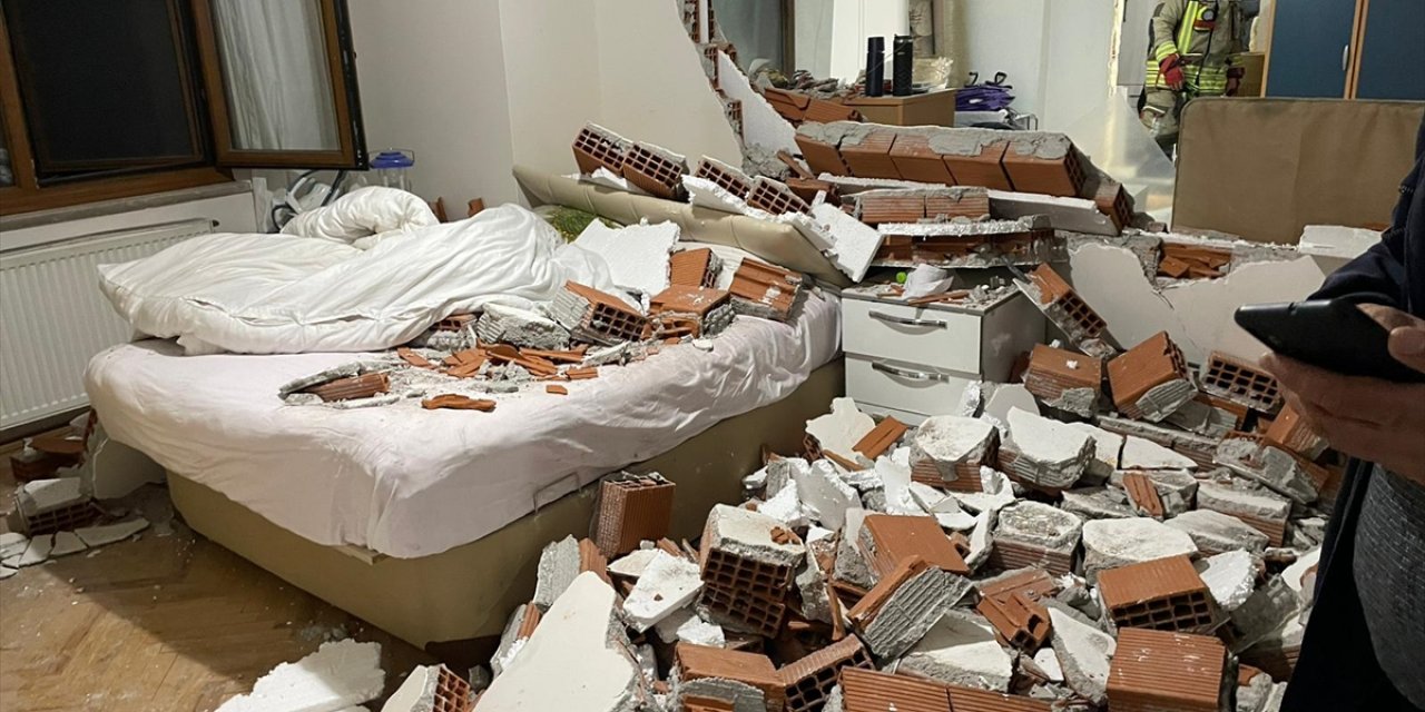 7 katlı apartmanda patlama! Duvarlar yıkıldı, araçlar zarar gördü