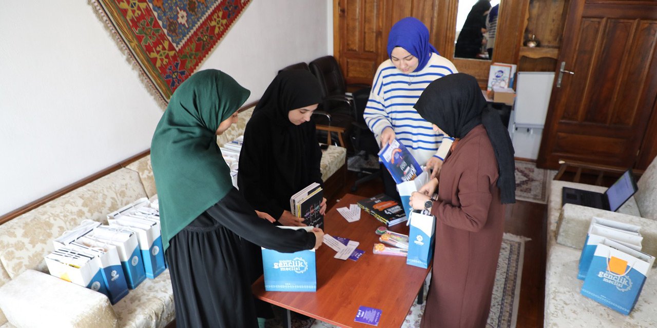 Karatay’dan YKS’ye hazırlanan afetzedelere destek