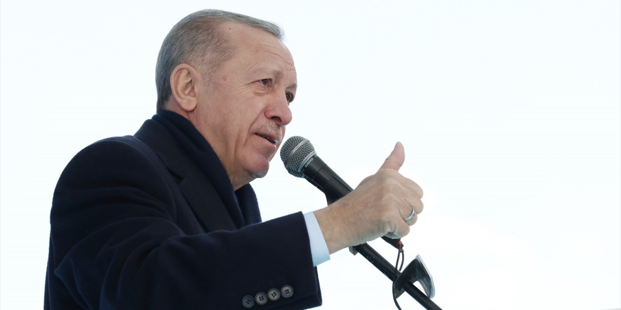 Cumhurbaşkanı Erdoğan: Bizi beğenmeyenler 7'li masanın dolgu malzemesi oldular