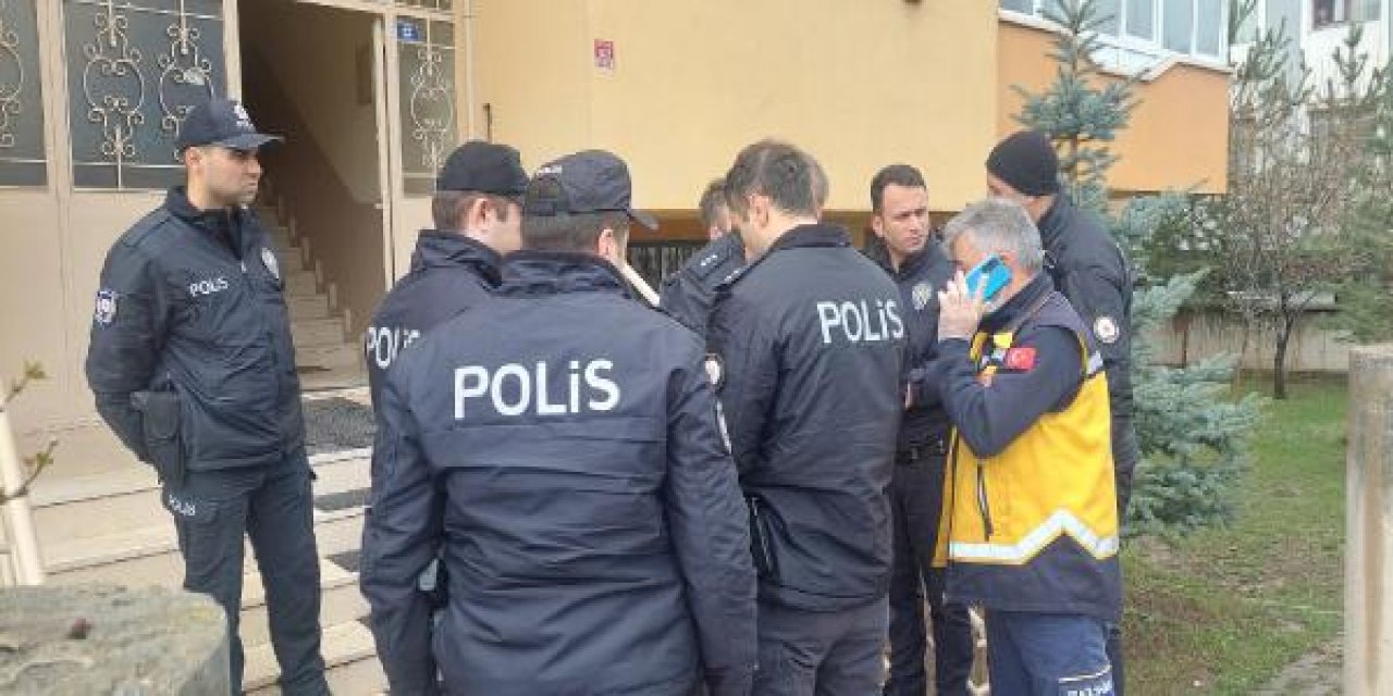 25 yaşındaki genç tartıştığı annesini öldürdü, babasını yaraladı