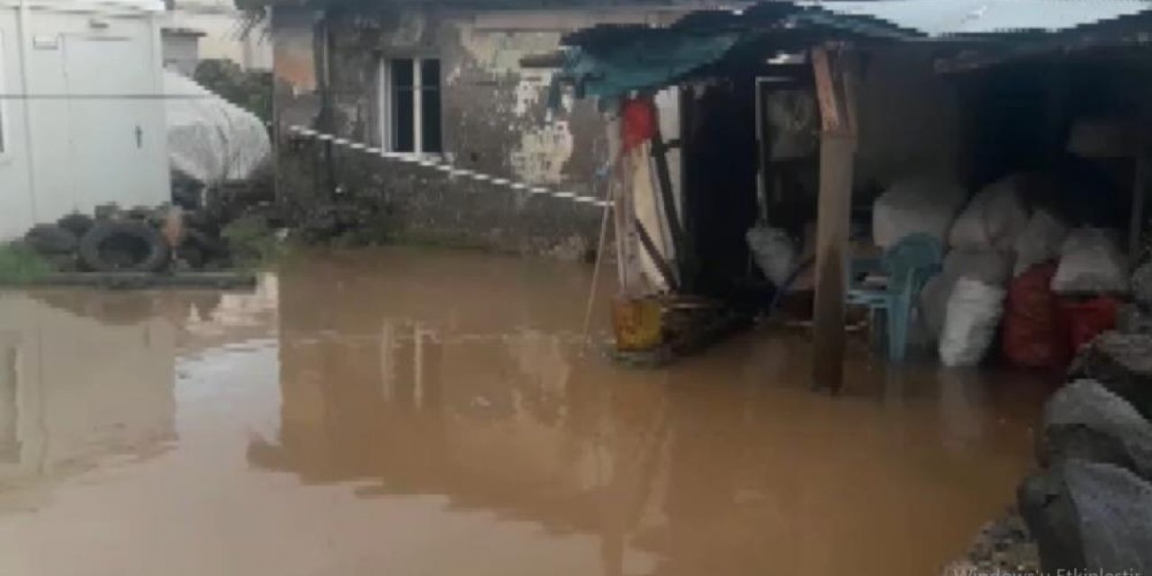 Diyarbakır’da yağış nedeniyle 3 evi su bastı