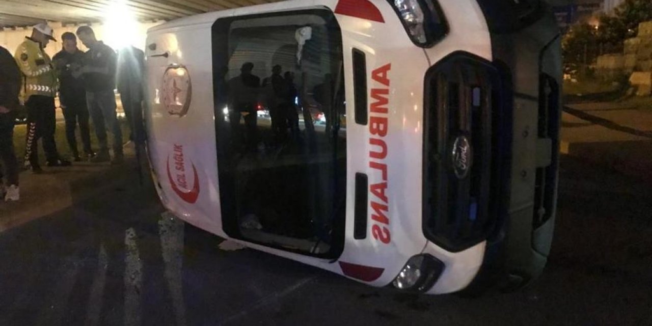 Otobüs ile ambulans çarpıştı